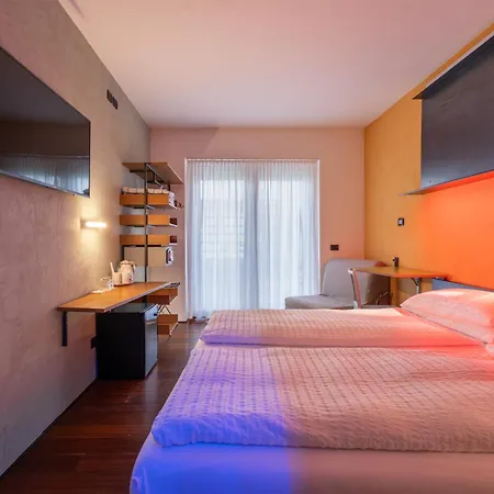 فندق Ambienthotel Primaluna 3*
